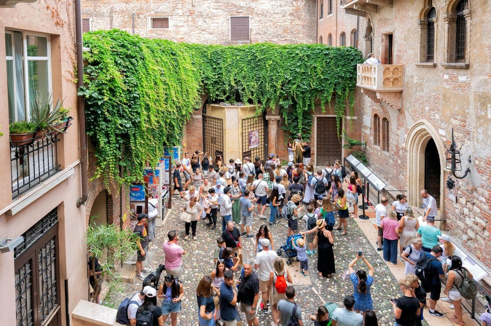 Ena največjih svetovnih atrakcij, ki jo letno obišče tudi na tisoče Slovencev, uvaja drastično novost (foto: Profimedia)