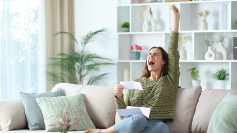 horoskop denar 3 znamenja sreca zasluzek bogastvo februar zodiak zvezde