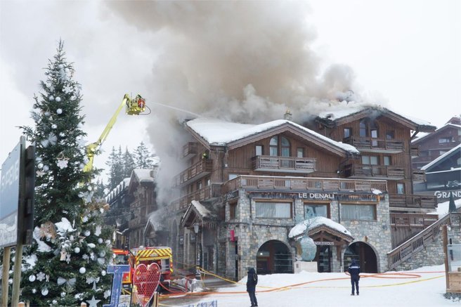 Zagorel luksuzen hotel: gasilci se še vedno borijo z ognjem (FOTO)