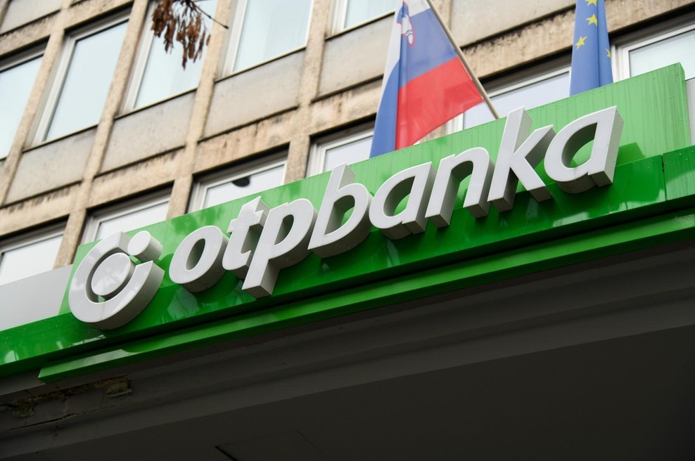 Podkupovanje v OTP banki: zaposleni naj bi v zameno za denar podjetnikom urejal posojila (foto: STA)