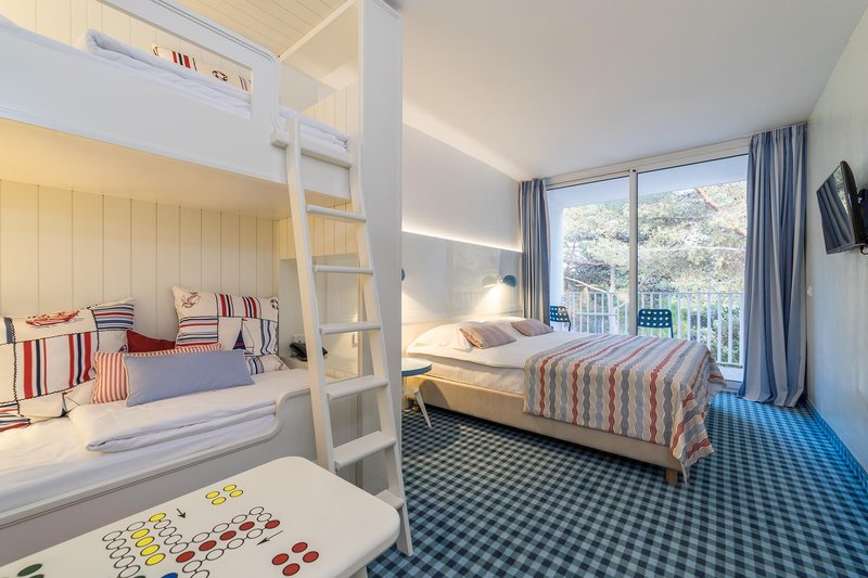 Družinske počitnice, kjer otroci uživajo, starši pa si dejansko odpočijejo? Našli smo recept v Šibeniku!