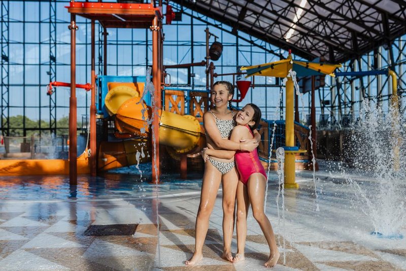 Družinske počitnice, kjer otroci uživajo, starši pa si dejansko odpočijejo? Našli smo recept v Šibeniku!