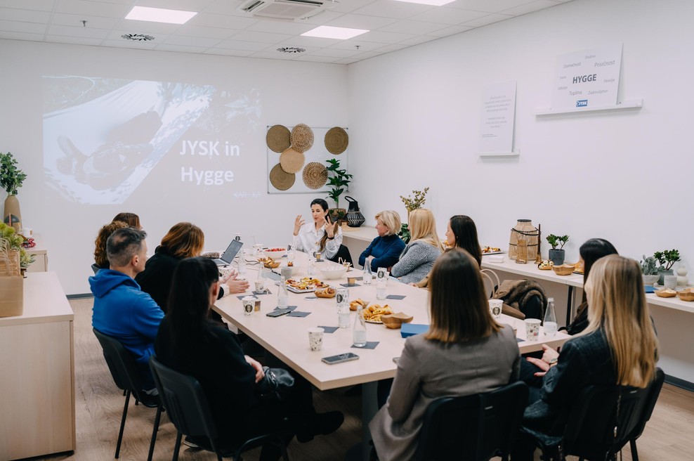 Nacionalna raziskava v Sloveniji: Filozofija Hygge, kakovost življenja in sreča gredo z roko v roki (foto: JYSK)