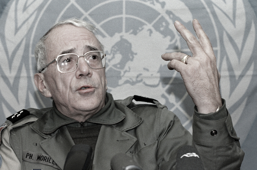 Umrl poveljnik mirovnih sil, ki mu ni uspelo preprečiti genocida v Srebrenici (foto: Profimedia)