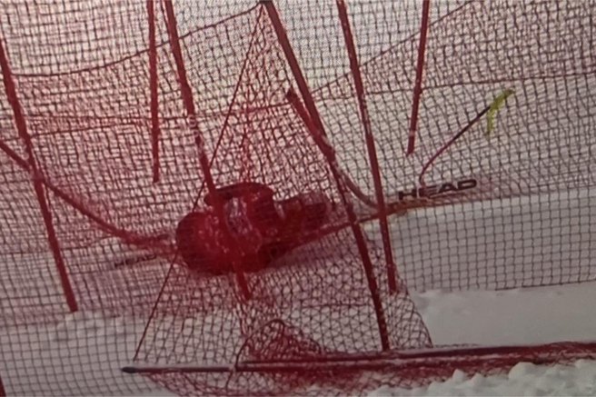 Grd padec Lindsey Vonn: 41-letnica je obležala na snegu (VIDEO)