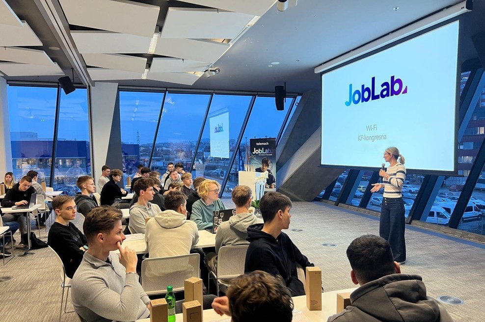 Kako razmišlja generacija Z: dijaki na Telemachovem Job Lab hekatonu z inovativnimi rešitvami (foto: Telemach)