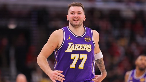 Jezerniki vpisali najvišjo zmago v sezoni: Dončić ponoči spisal zgodovino