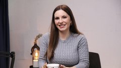 Tinkara Kovač metropolitan podkast ob skodelici kave živa avžner