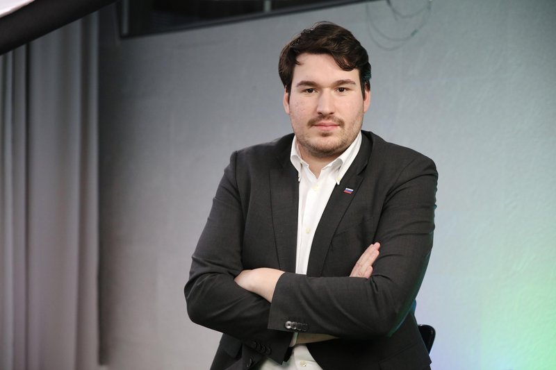 Luka Simonič iz SDM: "Če se mi ne ukvarjamo s politiko, se politika ukvarja z nami"