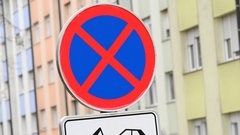 Vroča kri v Štepanjskem naselju: "Ljudje imajo po dva, tri, štiri avtomobile, kot da gre za osnovno človekovo pravico ..."