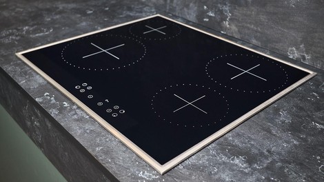 elektricni stedilnik ravna plosca kuhinja kuhanje ciscenje umazanija svinjarina trik nasveti