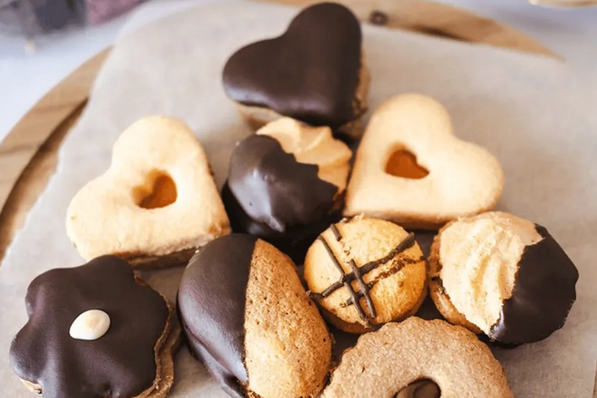 V stari Ljubljani navdušuje nova poslovalnica s sladkimi in slanimi dobrotami s posebnim pridihom