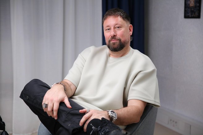 Znani slovenski didžej o svoji zgodbi: najprej navdušenje, potem je izginila večina življenjskih prihrankov