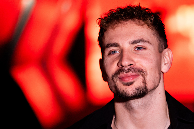 Žan Serčič odiseja predstavitev album Na ulicah srca