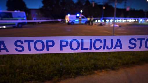 Presunljive podrobnosti polnočne grozljive pri Ajdovščini: vozil 44-letnik, policija razkrila, kako je v smrt odpeljal še dve osebi