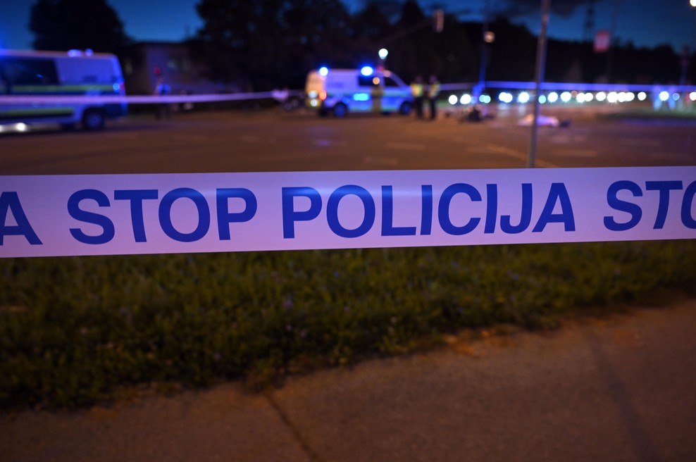Presunljive podrobnosti polnočne grozljive pri Ajdovščini: vozil 44-letnik, policija razkrila, kako je v smrt odpeljal še dve osebi (foto: Profimedia)