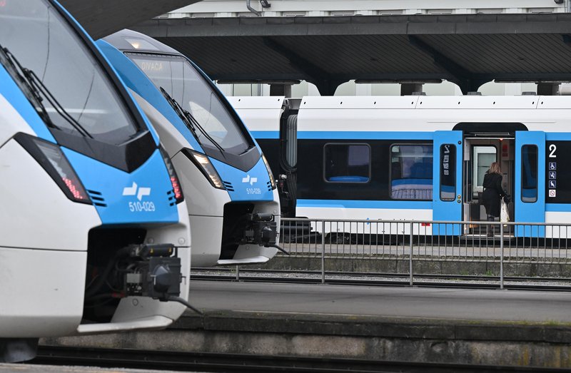zeleznica vlak maribor ljubljana 250 kmh prevoz tranzicija slovenija  nacrt ideja