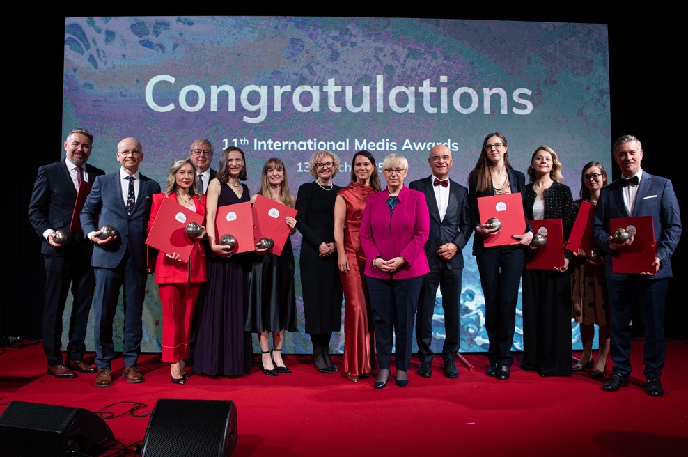 Zmagovalci 11. International Medis Awards s predsednico Republike Slovenije dr. Natašo Pirc Musar in predstavniki družbe Medis (foto: IMA)