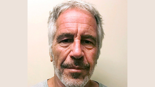 Pregled neobdelanih datotek o Jeffreyju Epesteinu: pred objavo izbrisali imena več moških