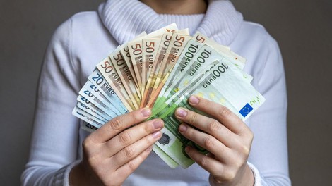 denar zasluzek bogastvo horoskop 5 znamenj zodiak zvezde