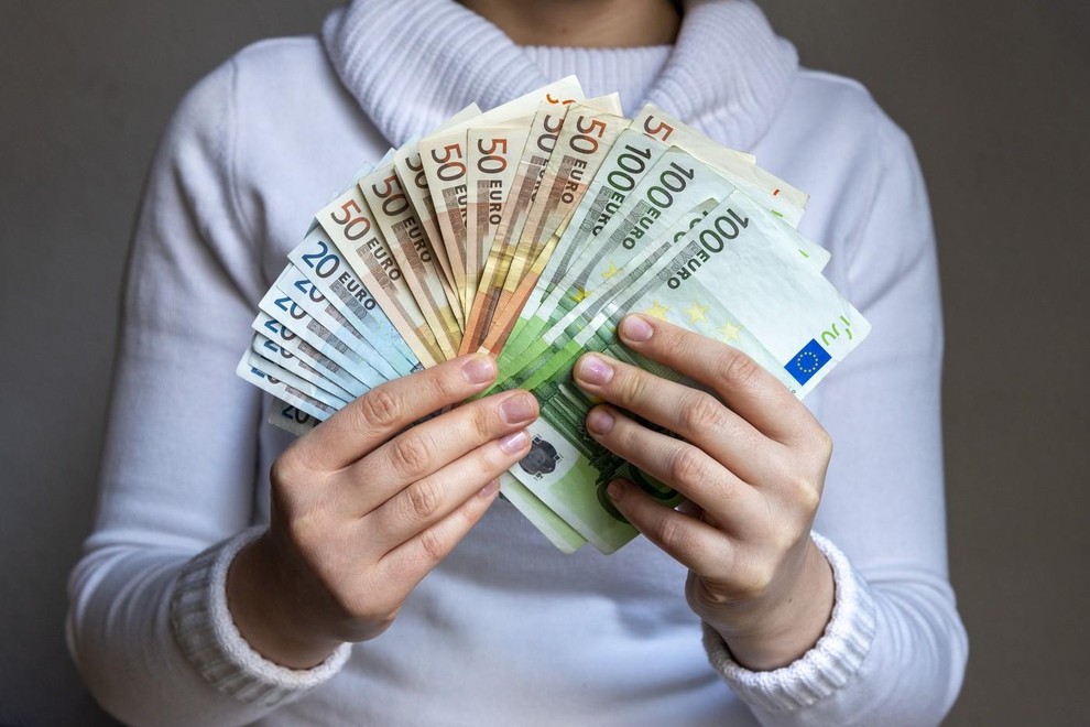 Bik Vaša potrpežljivost se končno obrestuje. Zaslužek prihaja preko nepremičnin, prodaje premoženja ali denarja, na katerega ste čakali že dlje …