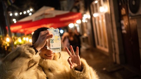 denar zasluzek bogastvo horoskop 5 znamenj zodiak zvezde