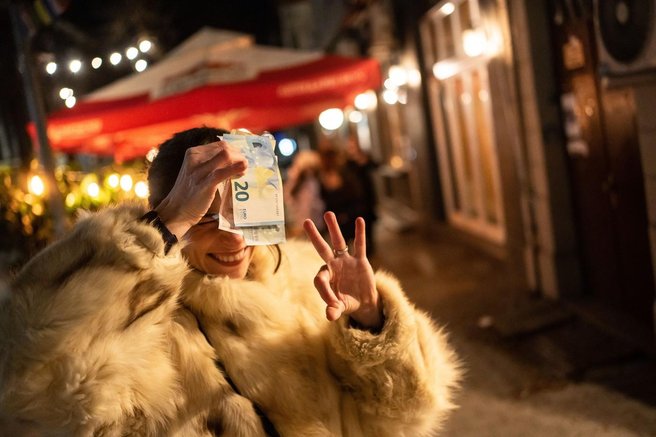 denar zasluzek bogastvo horoskop 5 znamenj zodiak zvezde