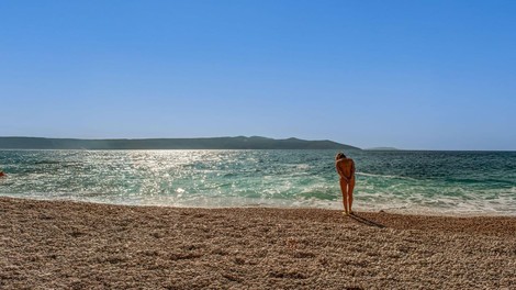 morje pag jadransko morje jadran plaza ograja investitor gradnja poseg spor