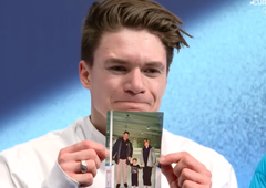 Najbolj čustven trenutek na OI: drsalec pokazal fotografijo s srce parajočim ozadjem