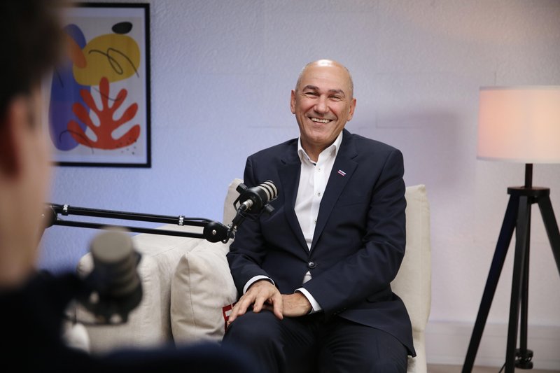 podkast tvoj glas 26 golubovic politika volitve metropolitan pogovor sds janez jansa slovenija prihodnost mladi