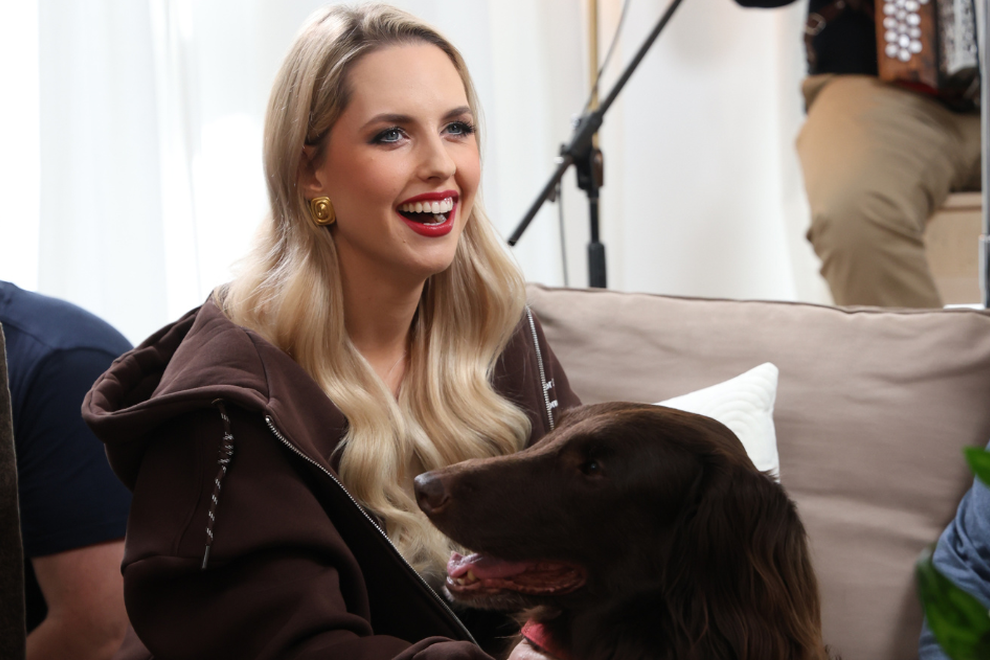 Lara Medved oddaja Pri nas doma