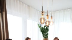 Lara Medved oddaja Pri nas doma