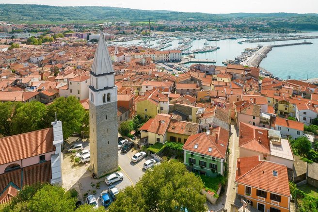 Izola trg