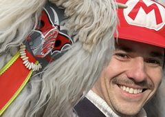 Šeme tudi politiki: minister za delo postal italijanski vodovodar, predsednik neparlamentarne stranke pa španski junak