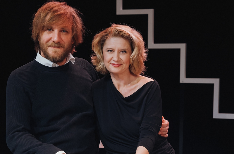 Odprti zakon komedija Vesna Pernarčič in Matej Puc