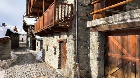 chamois alpe italija brez avtomobilov cesta raj turizem biser