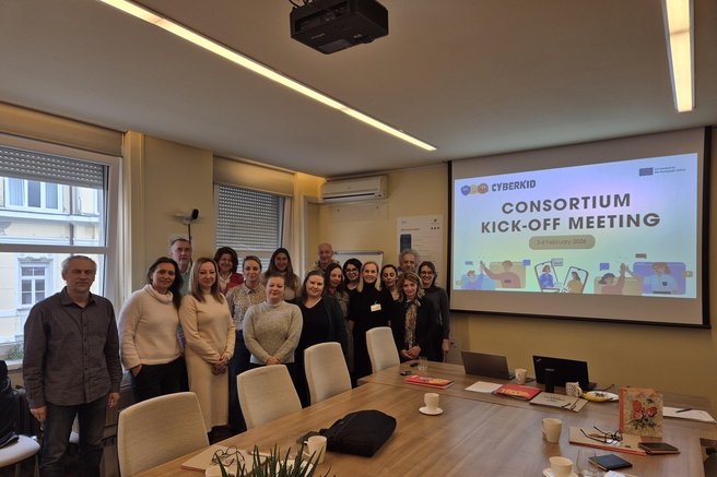 projekt cyberkid maribor predstavitev razlogi kaj je slovenija