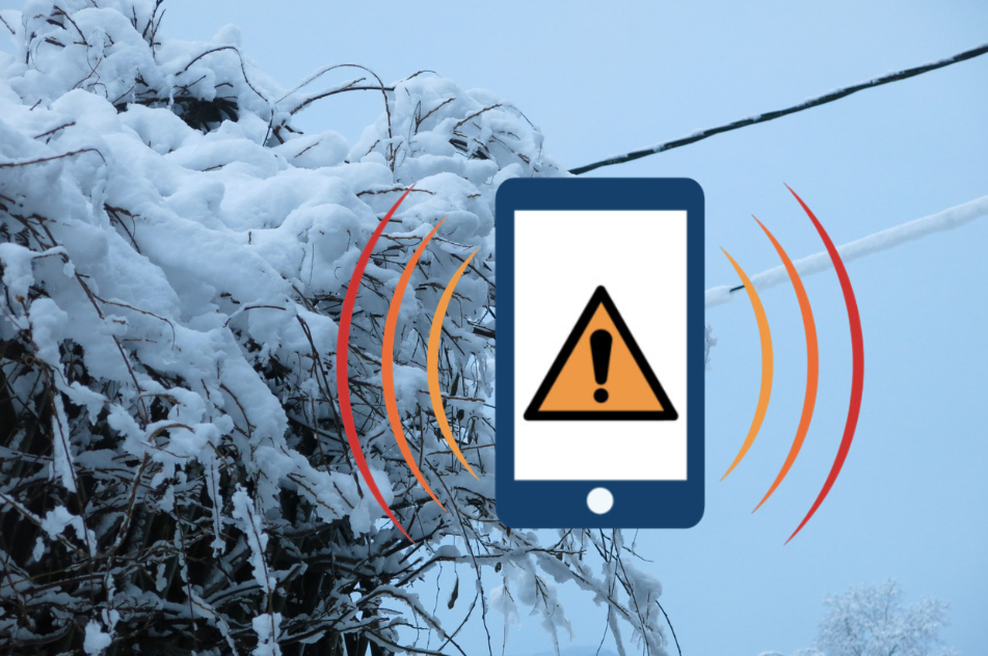 Težave zaradi snega: vsi se sprašujejo, zakaj nas država pred nevarnostjo ni opozorila prek sistema SI-ALARM (foto: Tinkara Zupan/STA/Gov.si/fotomontaža)