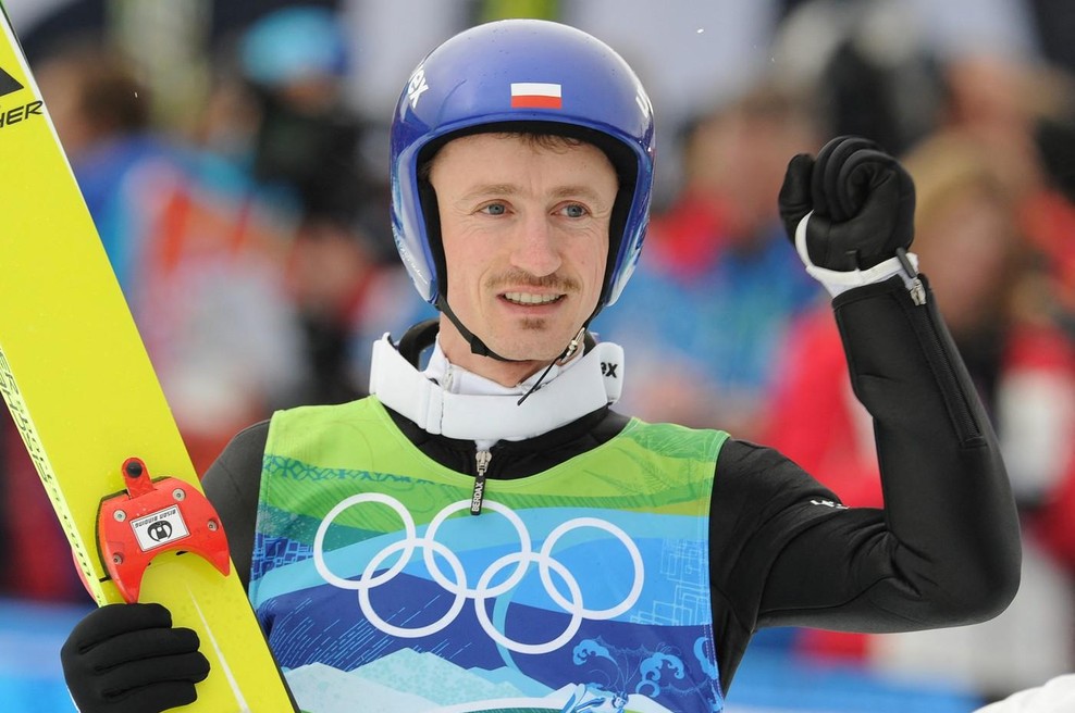 Se ga še spomnite? Tako danes izgleda kralj smučarskih skokov, ki je nekoč zmagoval kot za stavo (foto: Profimedia)