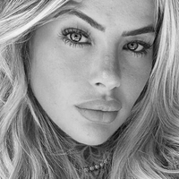 Umrla 27-letna vplivnica: bila je doma, ko se je zgodilo nepredstavljivo