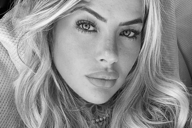 Umrla 27-letna vplivnica: bila je doma, ko se je zgodilo nepredstavljivo