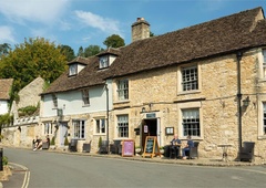 V idiličnem mestecu bodo domačinom začeli pisati globe: krive so pritožbe turistov