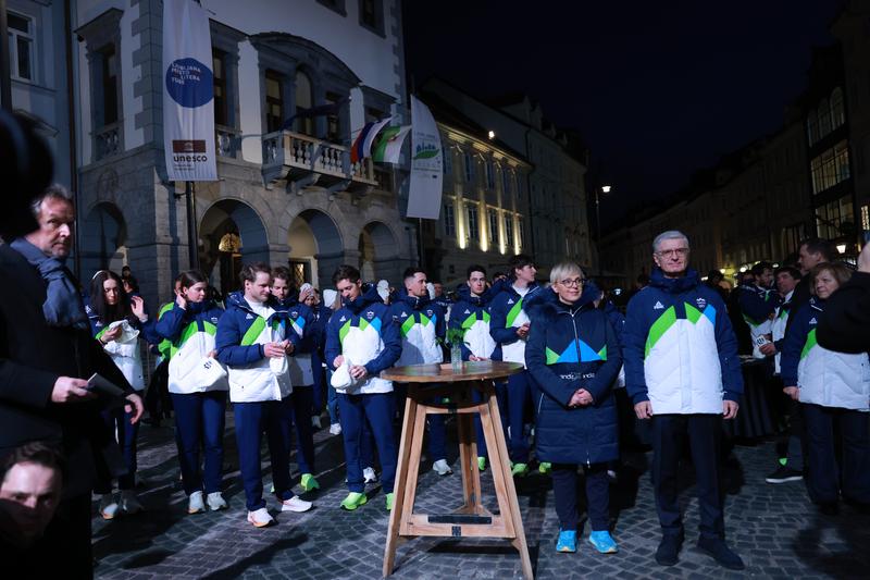 Naši šampioni so doma! Navijači v živo videli vse olimpijske medalje (FOTO)