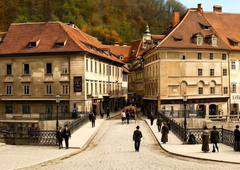 Videoposnetek, ki vzame sapo: tako je bila v davnih časih videti Ljubljana (VIDEO)