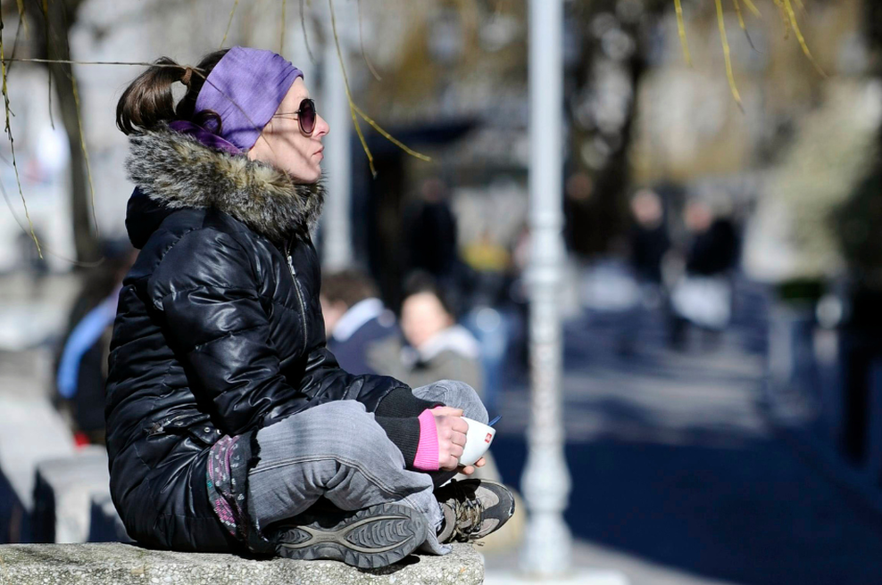 Ljubitelji sončnega vremena končno prišli na svoj račun: jasno bo še vsaj do ... (foto: Bor Slana/Bobo)