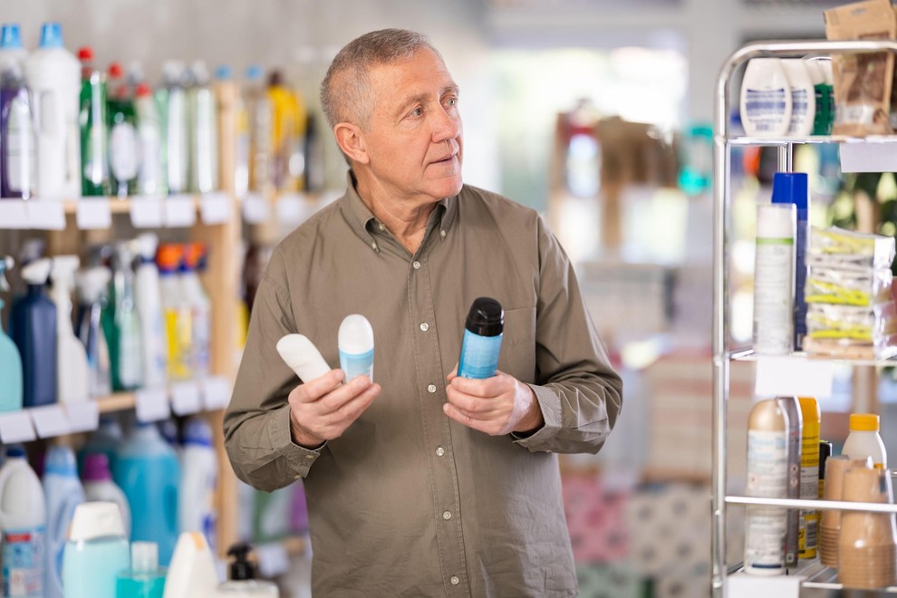 Predstavniki trgovskih verig naj bi pojasnili, da želijo s tem ukrepom omiliti posledice inflacije, ki najbolj prizadene ranljive skupine. “Gre …