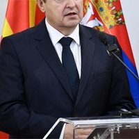 Znan politik pristal v bolnišnici: njegovo stanje je resno