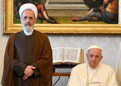 Znano je: to je človek, ki bo po smrti iranskega vrhovnega voditelja sedel v vodstvenem svetu države