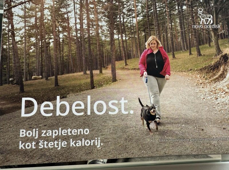 Svetovni dan debelosti instalacija Kongresni trg