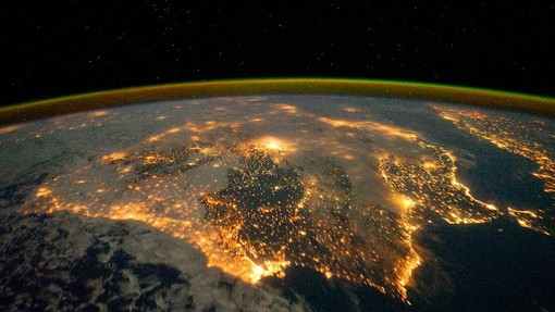 Srhljivo orožje, s katerim bi Iran lahko sejal smrt po Evropi: vojaški strokovnjaki svarijo pred peklom na stari celini